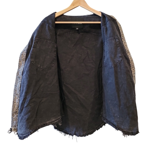 Fashion Nova denim jacket leopard print sleeves black edgy stylish fierce - Picture 7 of 8